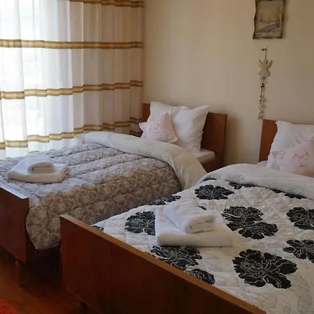 Santa Monica Prestige Tríkala